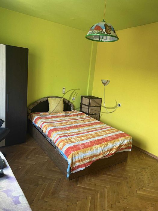 Дава се под наем Тристаен апартамент в Шумен, Болницата - 90 кв.м за 306 € - Снимка #5