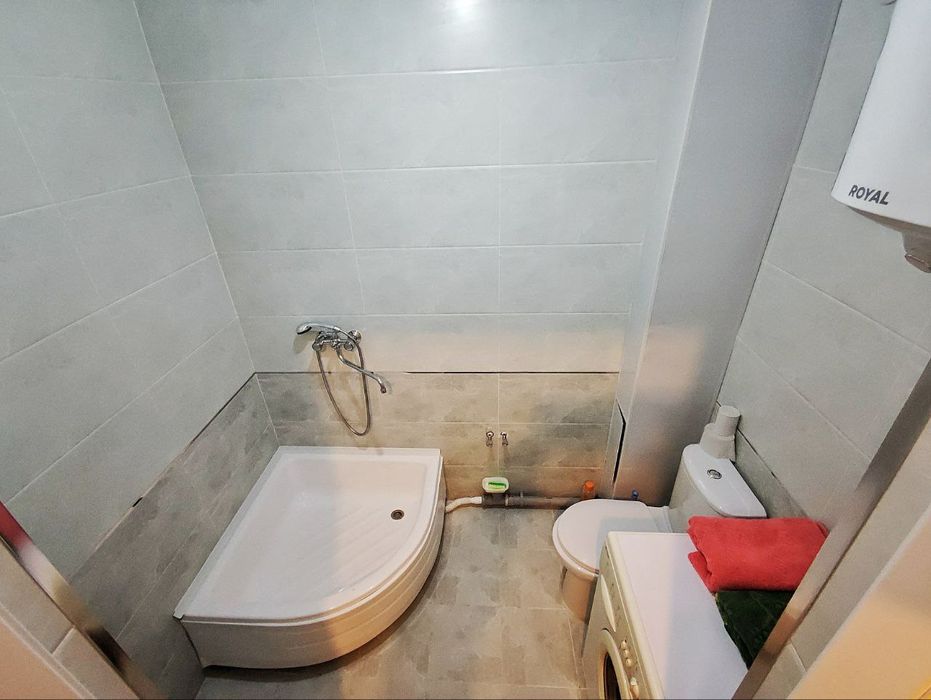 Своя 2 / 1 / 4 с ремонтом. Кирпичный дом.  45 кв.м.