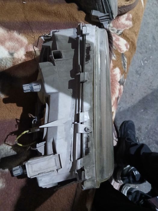 Продам передний Фары