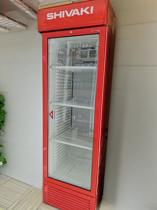 Продаются витрина холодильник шиваки 474с артел