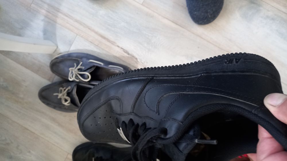 Обувки номер 41/42 цената е за всичките обувки 120лв.