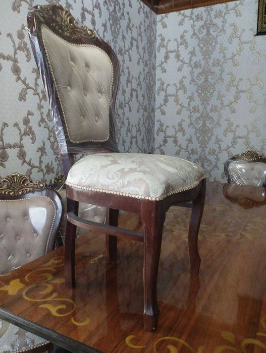 Stol stul srochna sotiladi