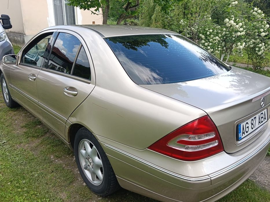 Mercedes Benz  2002