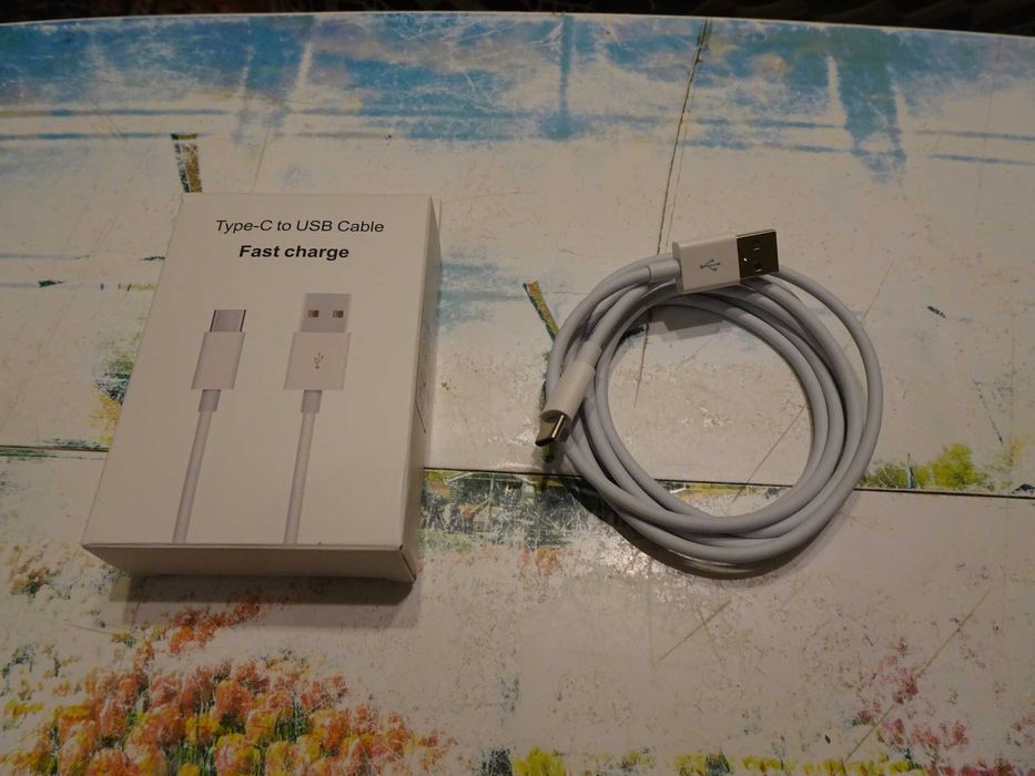 Кабел за зареждане на телефон (type-c към usb-a), дължина 1,5м.