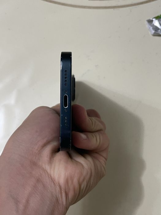 Продам Айфон 13 128гб