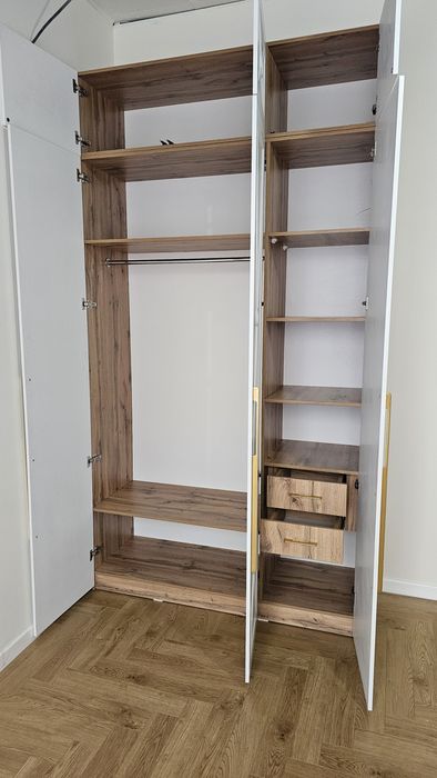 Продам срочно Шифонер