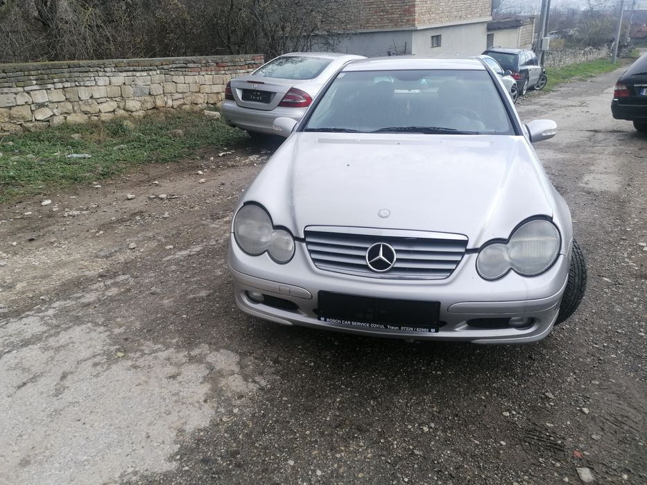 На части! Mercedes C220CDI спорт купе CL203 ръчка ОМ611
