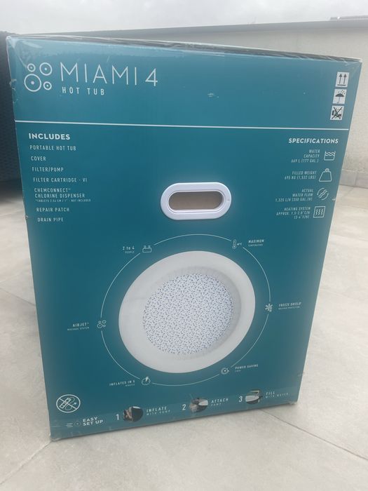 Jacuzii Lay Z Spa Miami 4