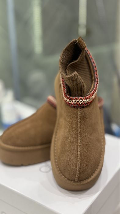 Продам новые угги