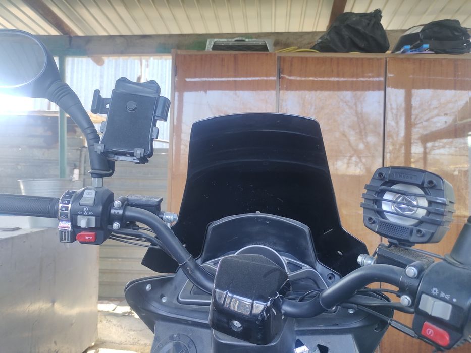 Макси скутер мопед