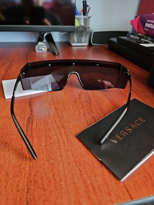 Ochelari de Soare VERSACE Shield - Produs original, super preț