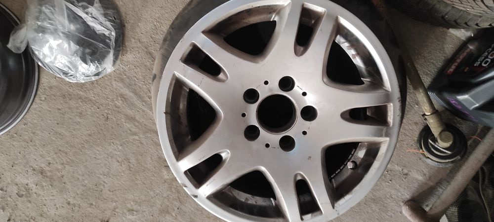 Продавам алуминиеви джанти.Джантите се продават без гуми!!!