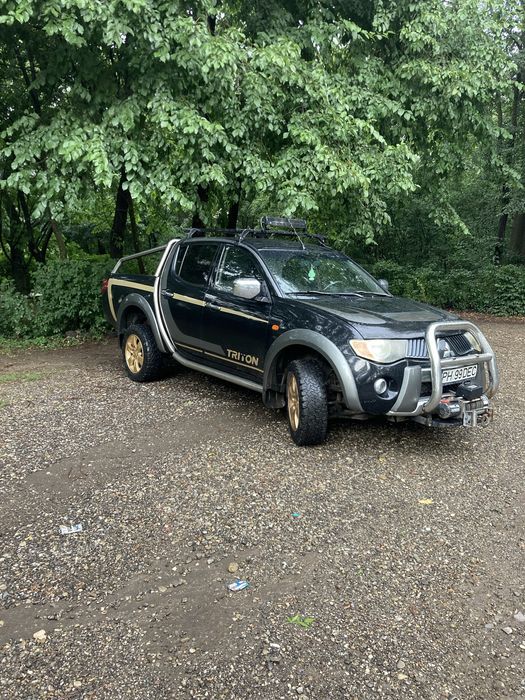 Mitsubishi L200 Triton Autoutilitara