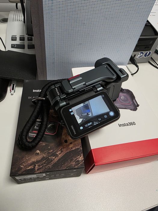 Camera de Acțiune – Insta360 Ace Pro 2