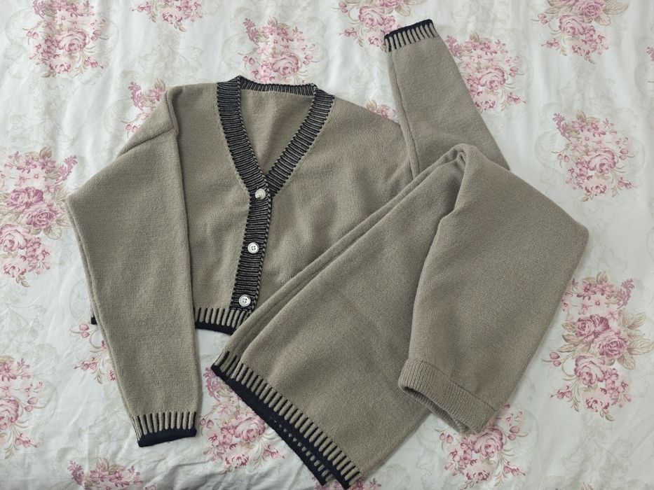 Дамски плетен комплект - размер S