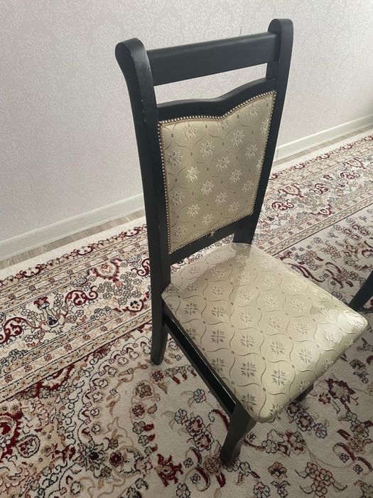 Продам стол со стульями