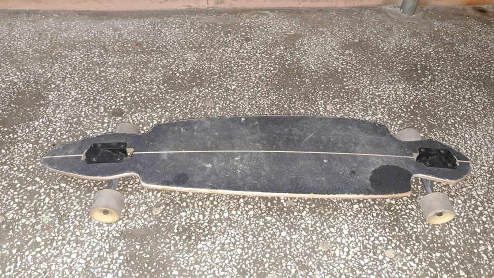 Vând longboard Globe, modelul „East Australia