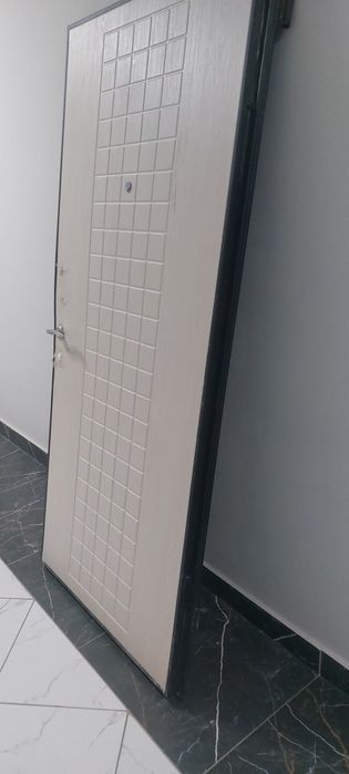 Сыртқы есік левый