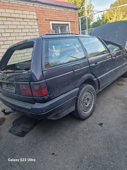 В разборе Volkswagen Passat B3 универсал