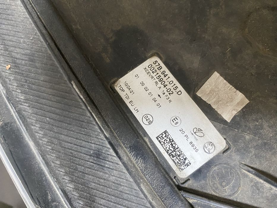 Far stanga full led Skoda Karoq