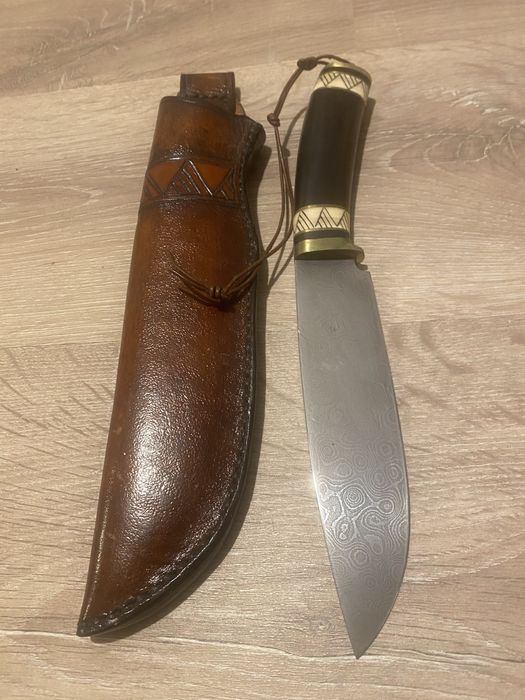 Cutit unicat, full tang, otel Danasc, 250+ straturi