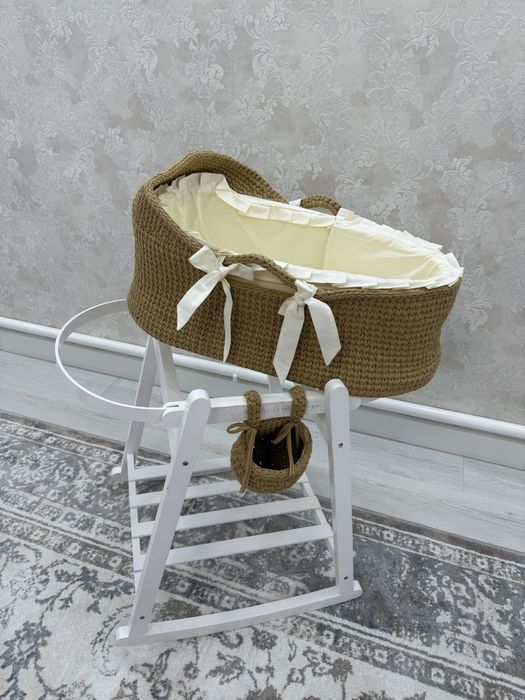 Детская кроватка ручной работы