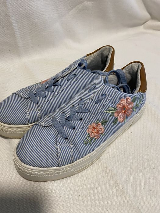 Tenesi colorati cu model floral