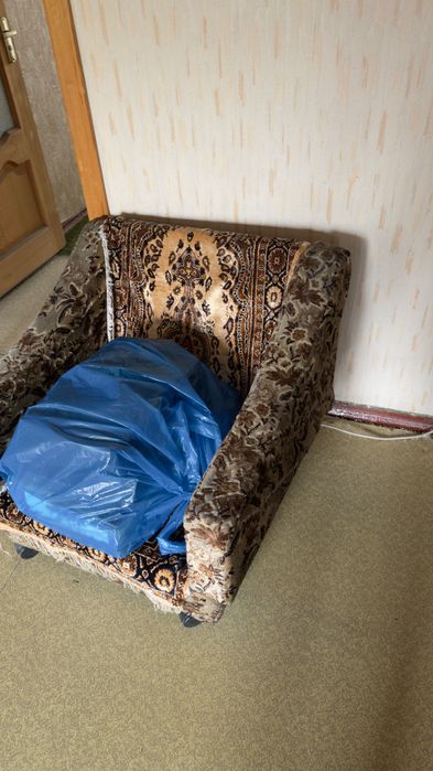 Отдам мебель, даром.