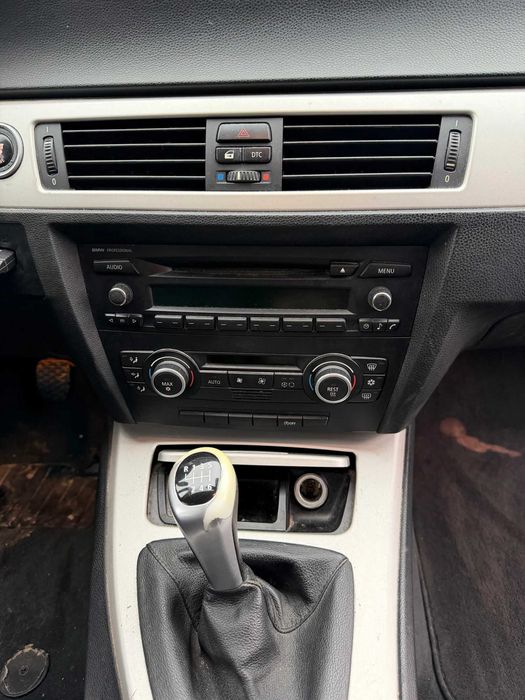 BMW 320 177 кс на части