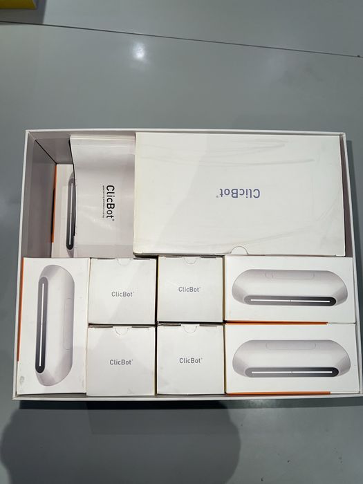 Продается интерактивная робот-игрушка ClicBot Full Kit