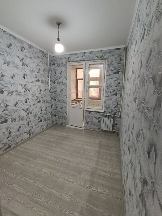 Navoiy shahrida 1 xona 2 xona qilingan uymiz sotiladi arzon narxda