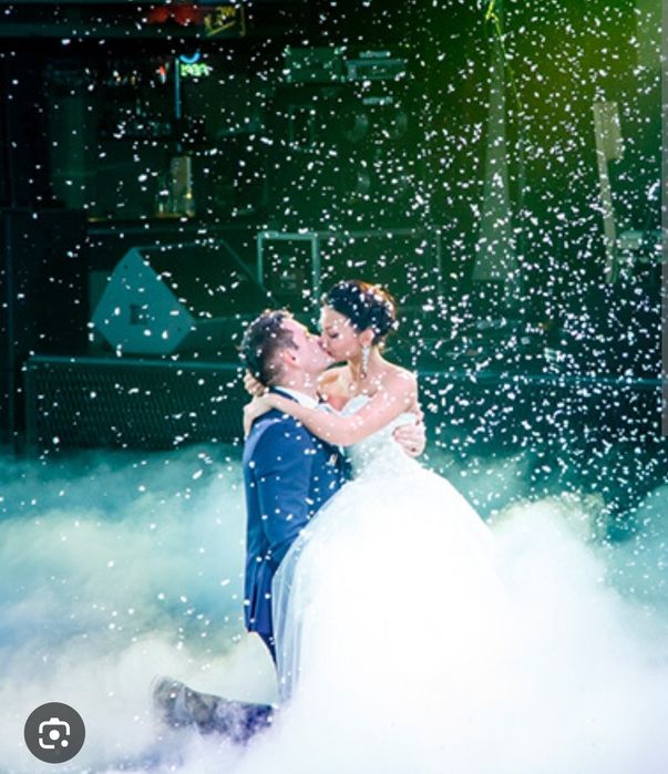 Танец молодых. Тяжёлый дым.