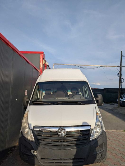 Persoana fizica vand autoutilitara marca Opel Movano