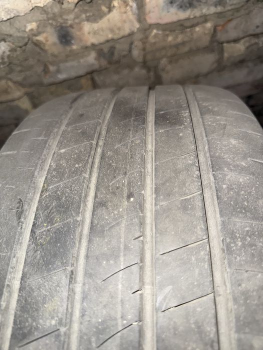 Продам летние шины Bridgestone размер 235/45/18