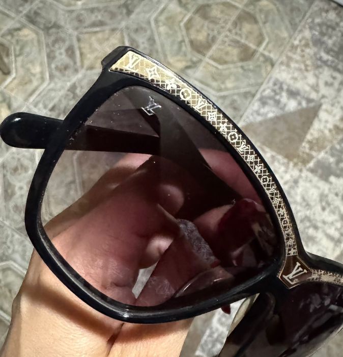 Продам louis vuitton bindi