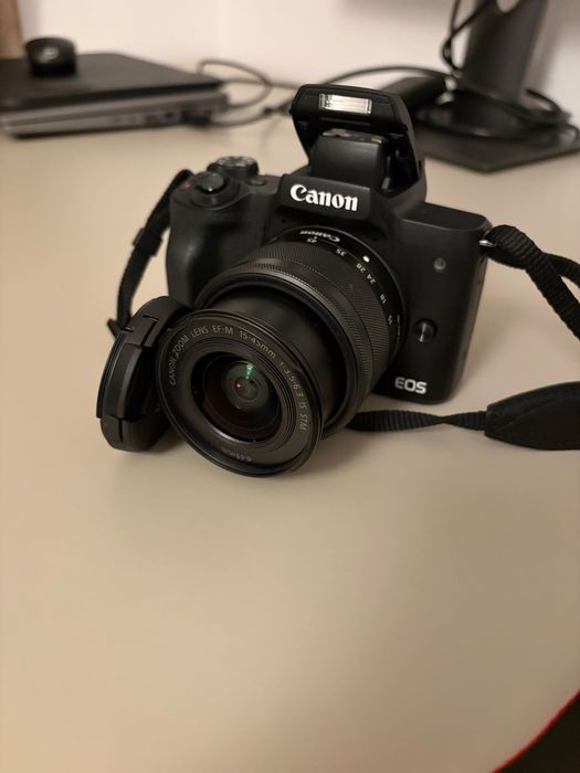 Canon EOS M50 + obiectiv EF-M 15-45mm IS STM (Kit) – 24.1MP, 4K, Wi-Fi