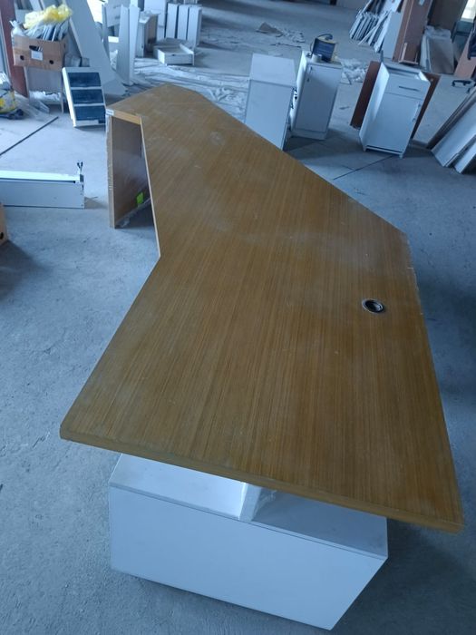 Стол с тумбой 2.00×2.46×0.75