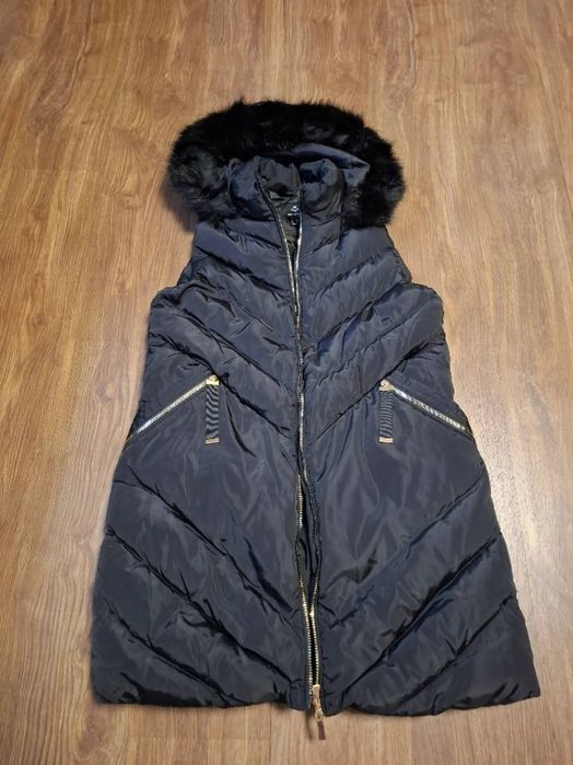 Дамски елек с качулка