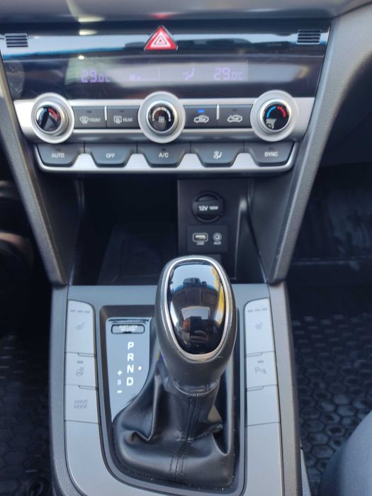 Продаётся Hyundai Elantra