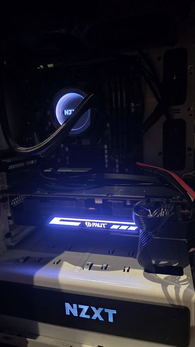 Настолен Компютър