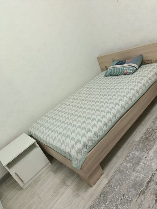 Кровать полуторка с матрасом