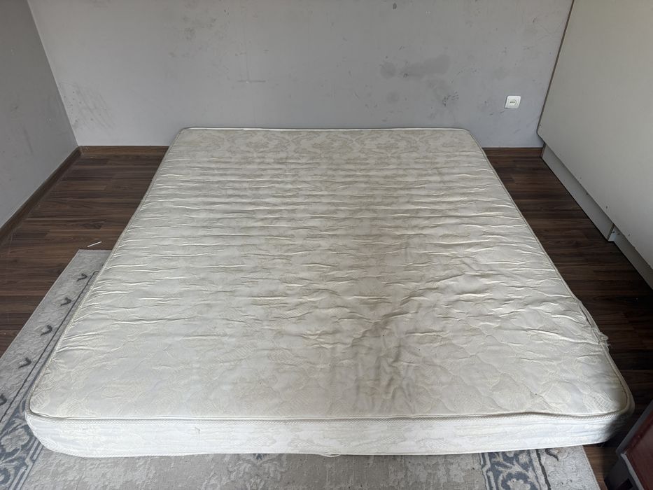 Отдам даром кровать с матрасом