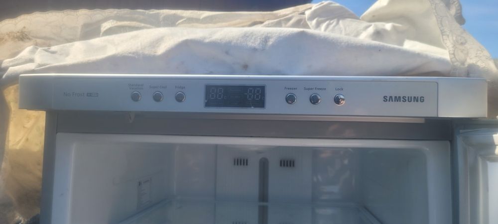 Холодильник на запчасти