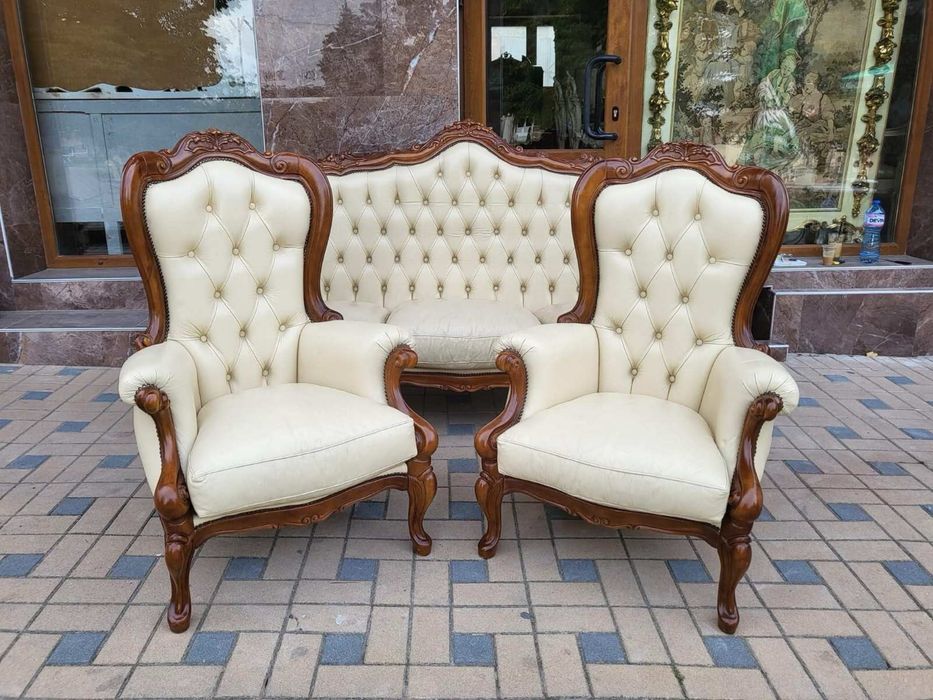 Невероятно красива барокова холна гарнитура