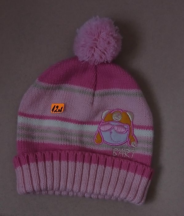 Бебешки и детски зимни шапки, зимни шалове и топли и меки наушници.