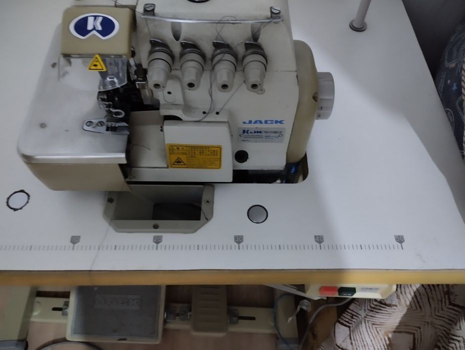 Швейная машина jack