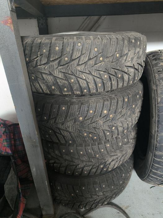 Продам зимние резины 175/70/13