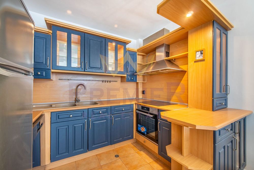 Продава се Тристаен апартамент в Варна, Център - 105 кв.м за 1848 €/кв.м - Снимка #2