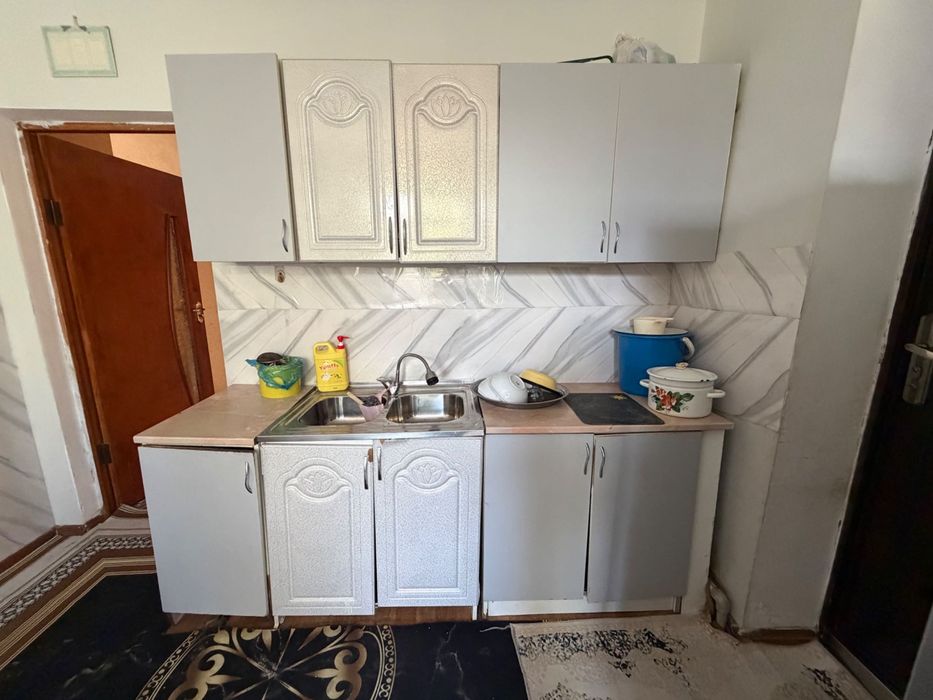 Кухонный сатылады, бағасы келісімді.