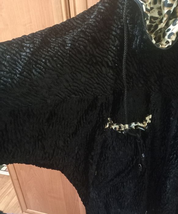 Красивые  курточки и дубленка